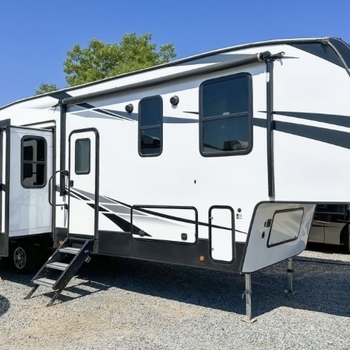Thumbnail of RV