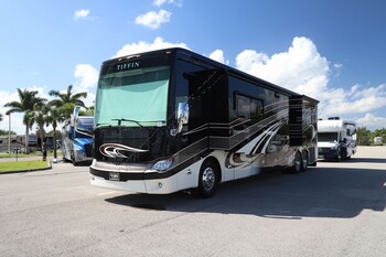 Thumbnail of RV