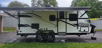 Thumbnail of RV