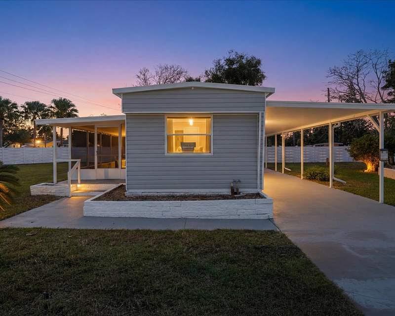 Photo of Mobile Home