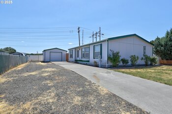 Thumbnail of mobile home