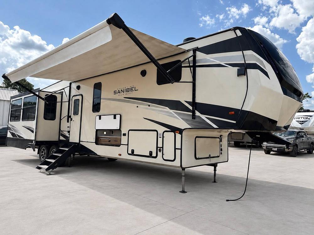 Photo of Rv