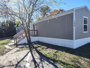 Thumbnail of mobile home