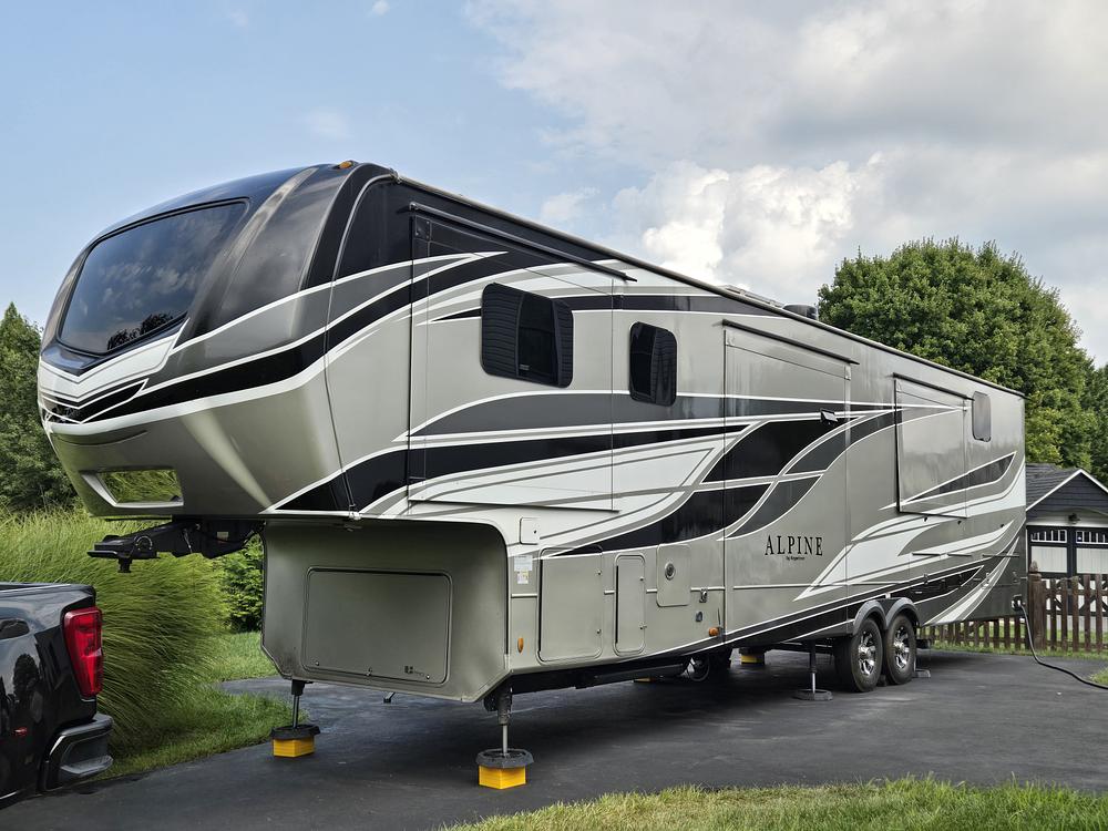 Photo of Rv