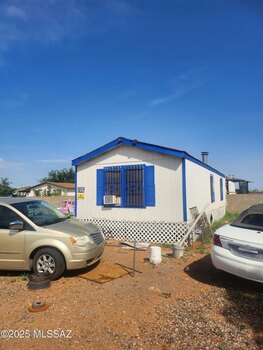 Thumbnail of mobile home