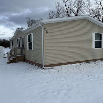 Thumbnail of mobile home