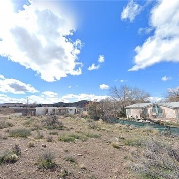 Thumbnail of mobile home lot