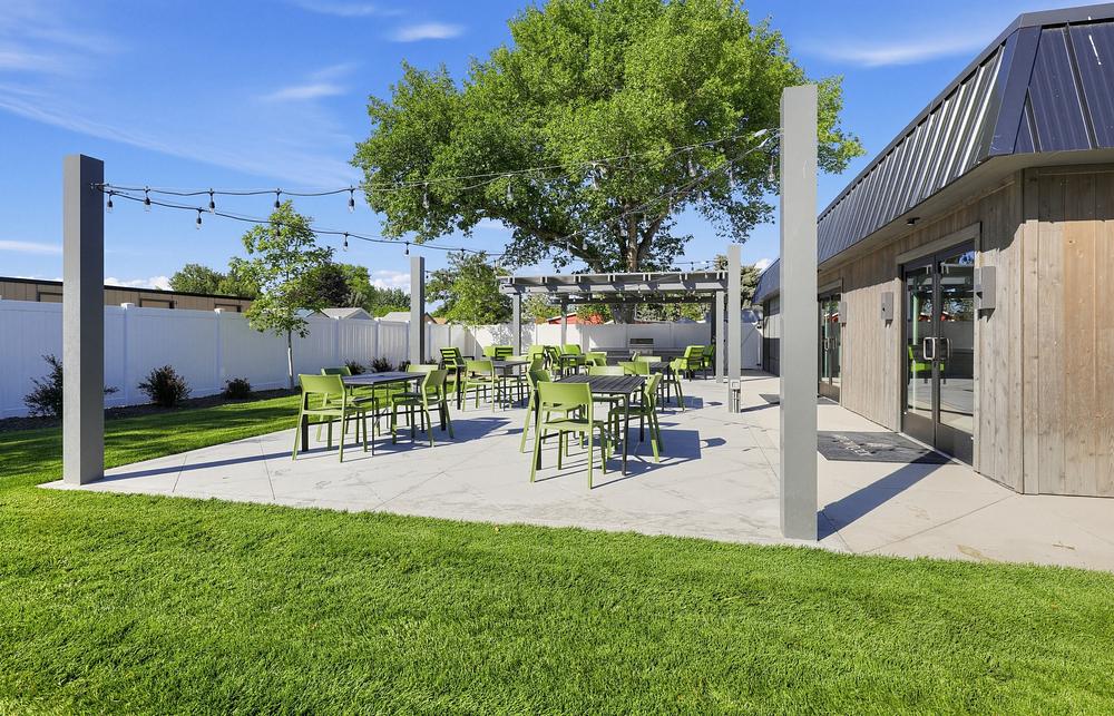 17 10647 W Macaw Ln Exterior 1703