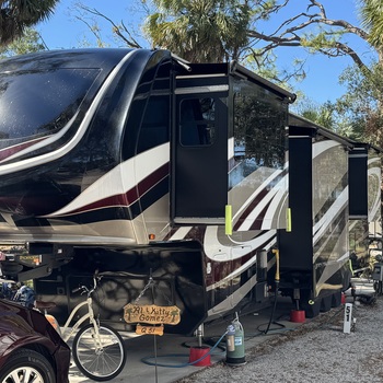 Thumbnail of RV
