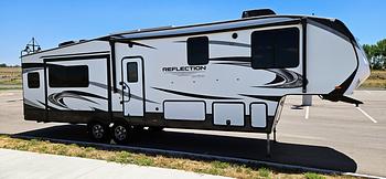 Thumbnail of RV