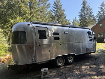 Thumbnail of RV