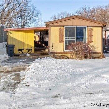 Thumbnail of mobile home