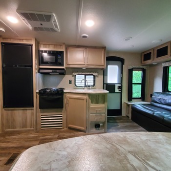 Thumbnail of RV