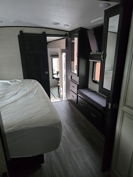 Thumbnail of RV