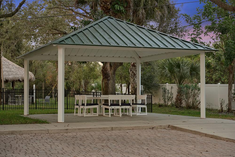 16 6200 99th St Sebastian FL 32958 Exterior  JMJ9615