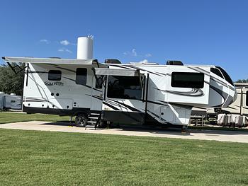 Thumbnail of RV