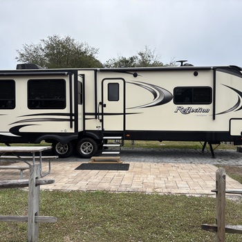 Thumbnail of RV