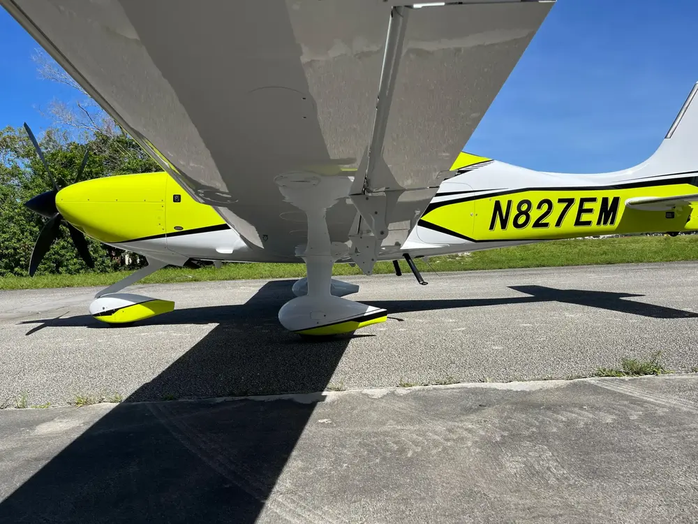 7199/cirrus-sr22-g7-turbo-2024-flightmarket-id-7199-52223.webp