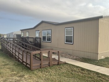 Thumbnail of mobile home