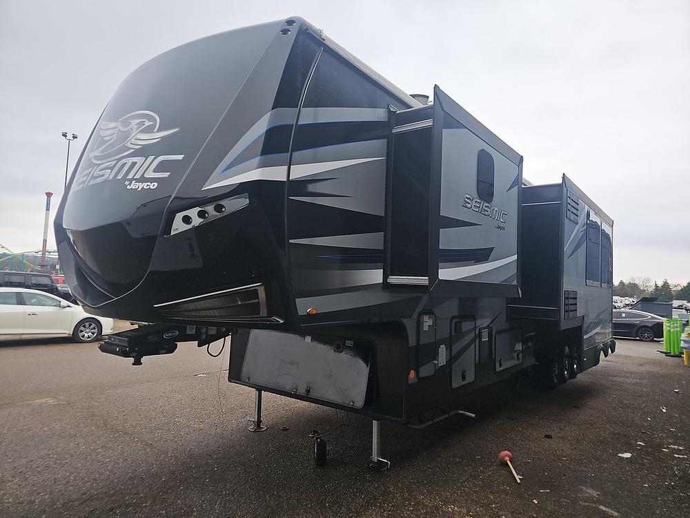 Photo of Rv