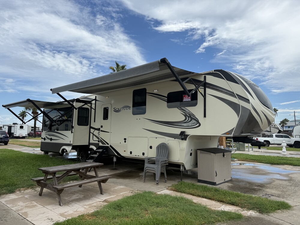 Photo of Rv