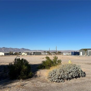 Thumbnail of mobile home lot