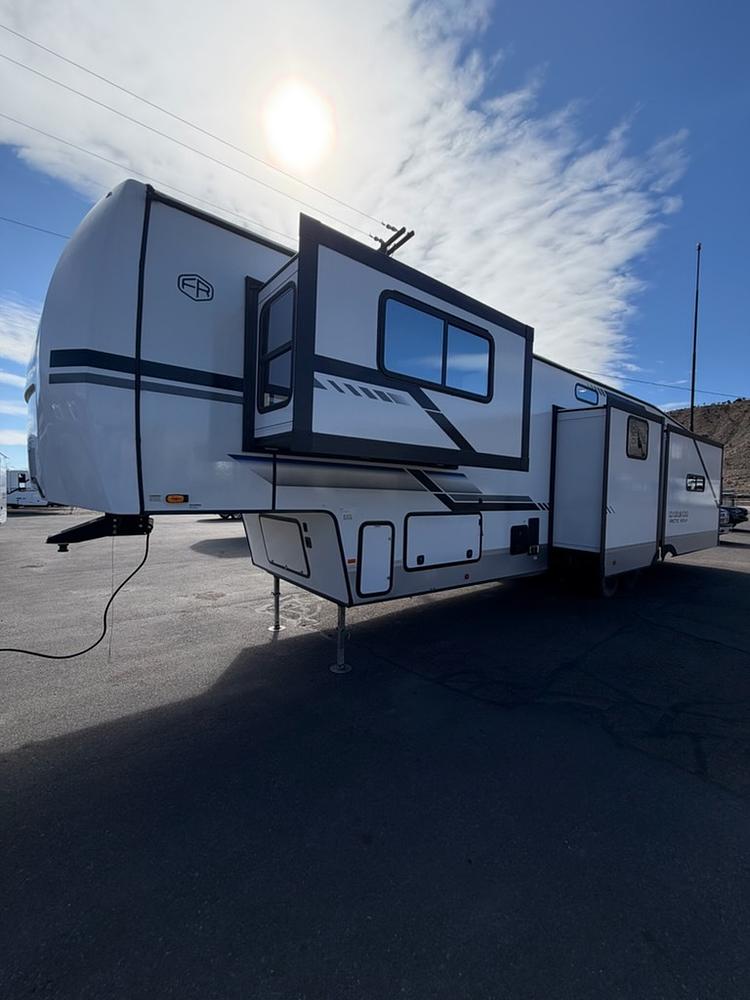 Photo of Rv