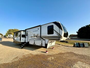 Thumbnail of RV
