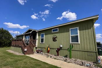 Thumbnail of mobile home