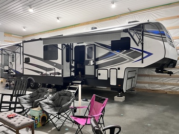 Thumbnail of RV