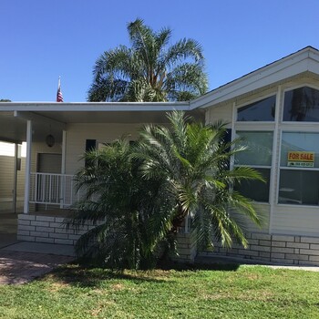 Thumbnail of mobile home