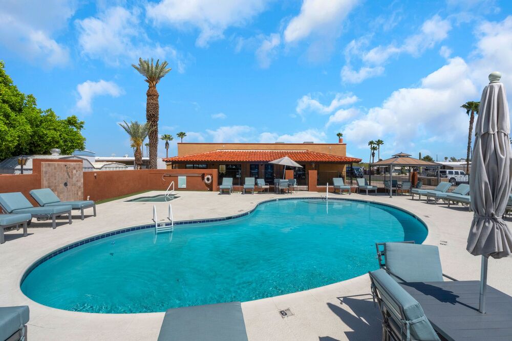 02 2305 W Ruthrauff Rd Tucson AZ 85705 USA Exterior DSC09912