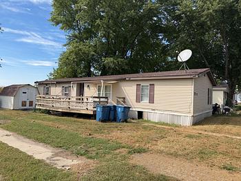 Thumbnail of mobile home