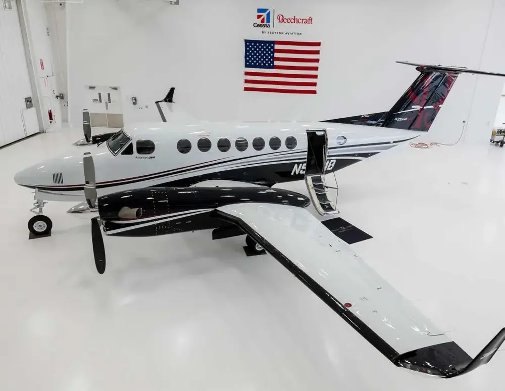 7105/beechcraft-king-air-360-2022-flightmarket-id-7105-19371.webp