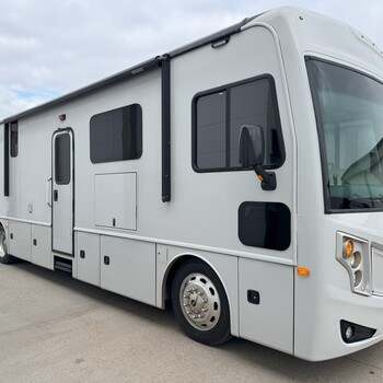 Thumbnail of RV