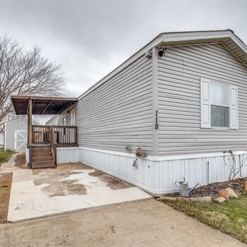 Thumbnail of mobile home