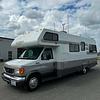 RV for Sale: 2005 26.5 MID-BATH