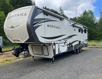 Thumbnail of RV