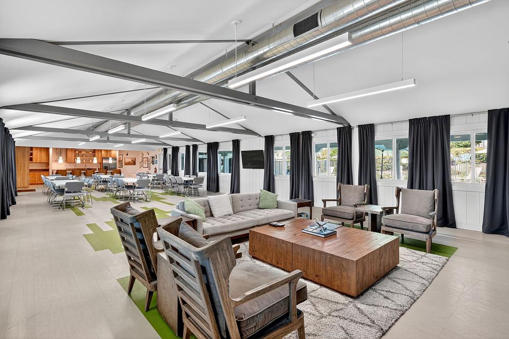 35 1120 E Mission Rd Fallbrook CA 92028 USA Living room DSC02710