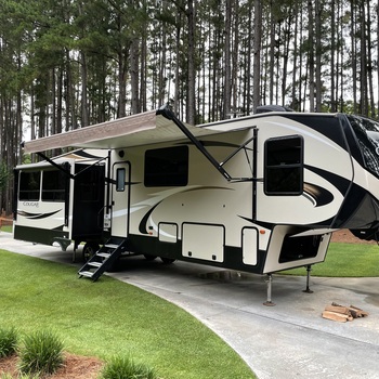 Thumbnail of RV