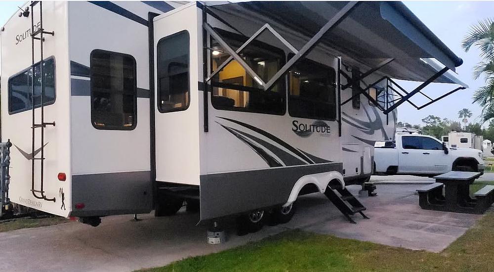 Photo of Rv