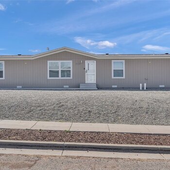 Thumbnail of mobile home