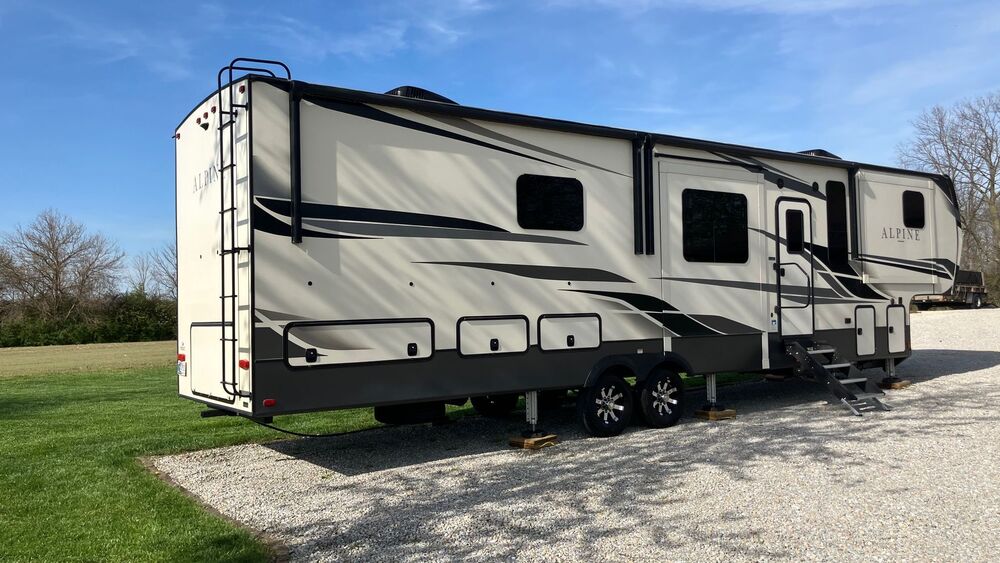 Photo of Rv