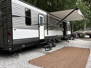 Thumbnail of RV