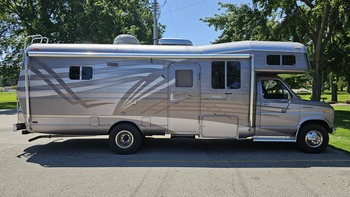 Thumbnail of RV
