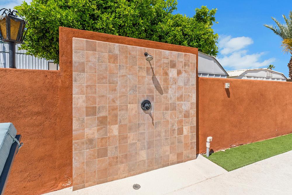 17 2305 W Ruthrauff Rd Tucson AZ 85705 USA Bathroom DSC09929