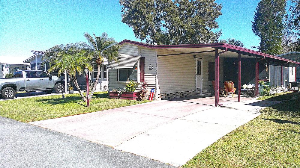 Lake Griffin Harbor Village