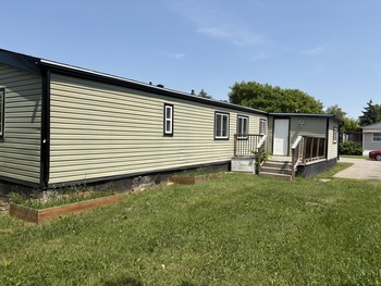 Thumbnail of mobile home