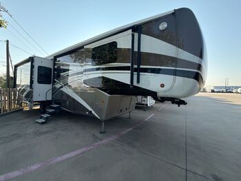 Thumbnail of RV