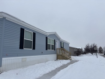 Thumbnail of mobile home